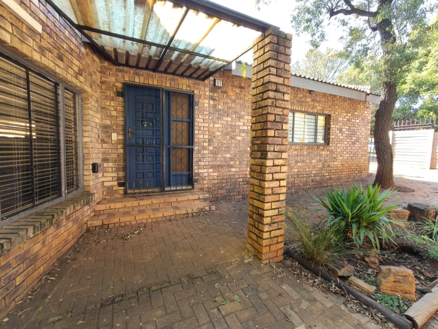 3 Bedroom Property for Sale in Safari Gardens North West